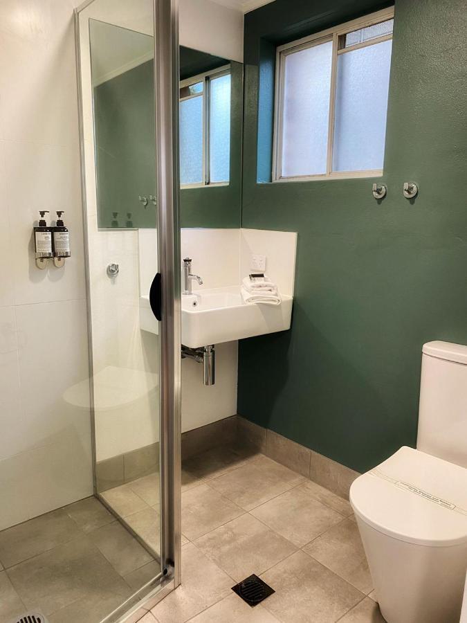 Bay House Motel バトー・ベイ エクステリア 写真