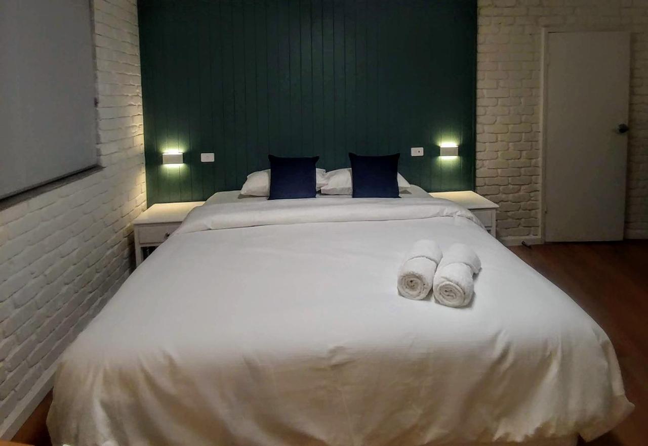 Bay House Motel バトー・ベイ エクステリア 写真