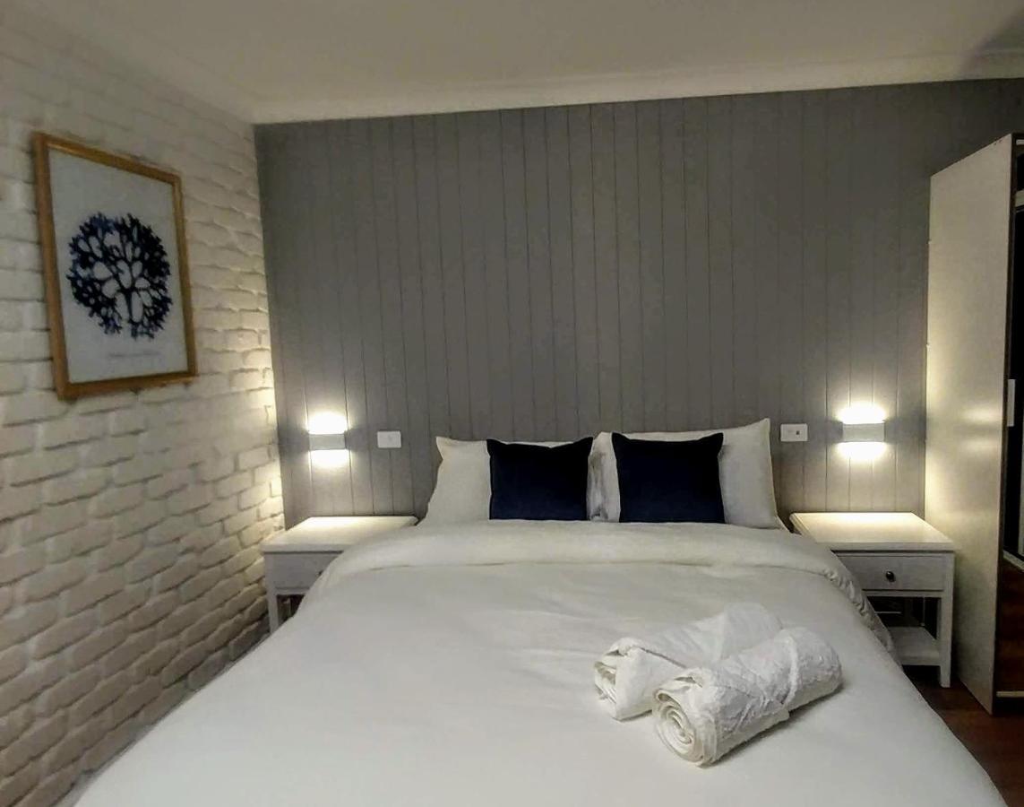 Bay House Motel バトー・ベイ エクステリア 写真
